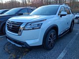 New 2025 Nissan Pathfinder Platinum image 3