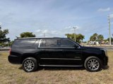 Used 2019 GMC Yukon XL Denali image 3