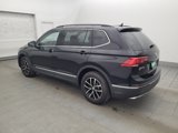 Used 2021 Volkswagen Tiguan SE w/ Panoramic Sunroof Package image 5