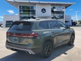 New 2025 Volkswagen Atlas Peak Edition SE image 4