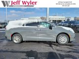 New 2025 Chrysler Pacifica Select w/ Uconnect Theater Family Group image 3