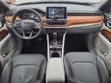 Used 2023 Jeep Compass Limited image 5