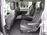 Used 2023 Chrysler Pacifica Touring-L image 6