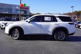 New 2025 Nissan Pathfinder SL w/ SL Premium Package image 2