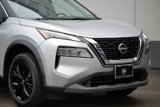 Used 2023 Nissan Rogue SV image 2