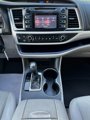 Used 2015 Toyota Highlander LE image 6