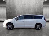 New 2025 Chrysler Pacifica Select image 3