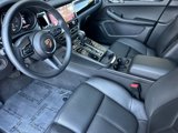 Used 2025 Porsche Macan image 4