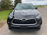 Used 2020 Toyota Highlander XLE image 4