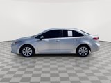 Used 2022 Toyota Corolla LE image 2