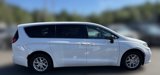 New 2026 Chrysler Pacifica Select image 2
