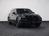 Used 2020 Porsche Cayenne Turbo image 5