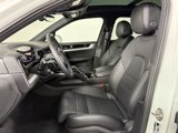 Certified 2025 Porsche Cayenne image 5