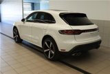 Used 2024 Porsche Macan image 3