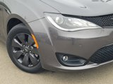 Used 2020 Chrysler Pacifica Limited w/ Advanced Safetytec Group image 2