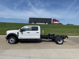 New 2025 Ford F550 4x4 Crew Cab image 6
