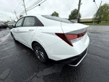 Used 2024 Hyundai Elantra SEL image 3