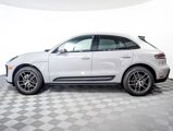 Certified 2025 Porsche Macan image 2