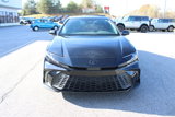 Used 2025 Toyota Camry SE image 3