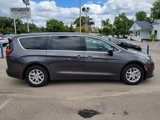 Used 2022 Chrysler Voyager LX image 3