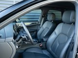 Used 2025 Porsche Macan image 5