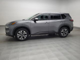 Used 2022 Nissan Rogue SV image 2