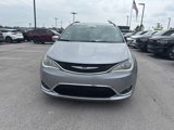 Used 2019 Chrysler Pacifica Limited image 2