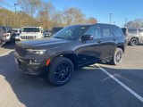 New 2025 Jeep Grand Cherokee Summit image 2