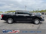 Used 2018 Nissan Titan SV w/ SV Convenience Package image 6