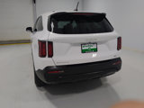 Used 2023 Kia Sorento LX image 6