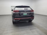 Used 2022 Volkswagen Atlas Cross Sport SE image 6