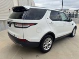 Used 2019 Land Rover Discovery SE image 3