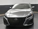 Used 2023 Nissan Altima 2.5 SV image 3