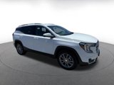 Used 2024 GMC Terrain SLT image 2