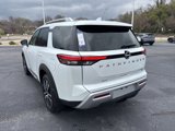 New 2025 Nissan Pathfinder Platinum image 5