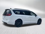 New 2025 Chrysler Pacifica Limited w/ Uconnect Theater Family Group image 4