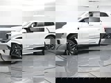 New 2025 Volvo XC90 T8 Plus image 4