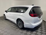 New 2025 Chrysler Pacifica Select image 4