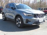 Used 2023 Volvo XC40 B4 Ultimate image 4