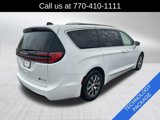 Certified 2024 Chrysler Pacifica Pinnacle image 5