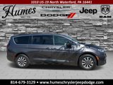 Used 2023 Chrysler Pacifica Touring-L image 2