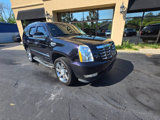 Used 2014 Cadillac Escalade Luxury image 2