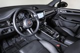 Certified 2024 Porsche Macan image 4