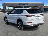 New 2025 Mitsubishi Outlander SE image 2