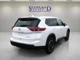 Used 2024 Nissan Rogue SV image 6