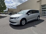 Used 2023 Chrysler Voyager LX image 3