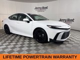 Used 2025 Toyota Camry SE image 4