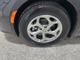 Used 2022 Chrysler Pacifica Limited image 6