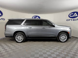 Used 2024 Cadillac Escalade ESV Luxury image 3