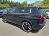 Used 2024 Mitsubishi Outlander SE Black Edition image 3